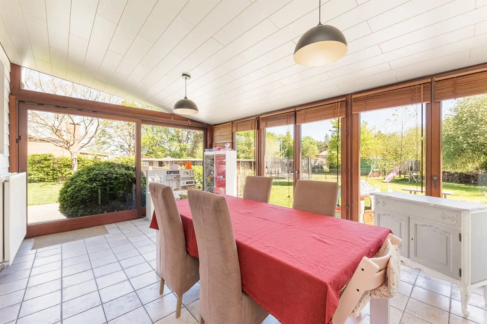 Instapklare HOB met tuin en garage! foto 8