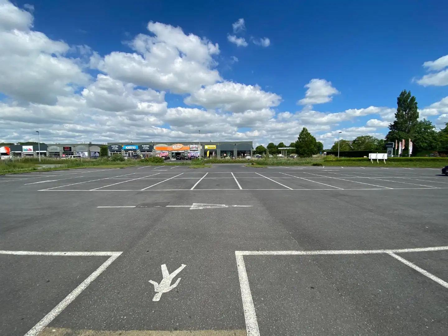 819m² AMBACHTELIJKE KMO-UNIT TE IEPER foto 9