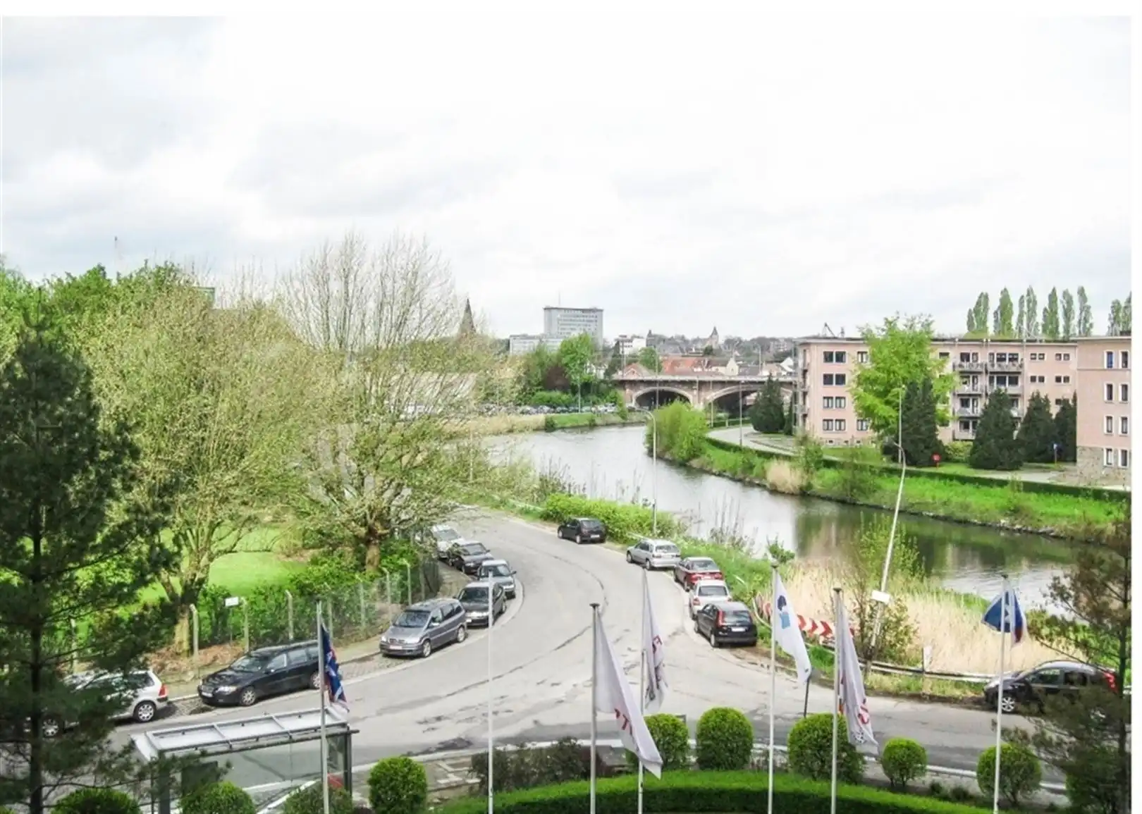 THE OFFICE: kantoren nabij Klaverblad (E17/E40)  foto 17