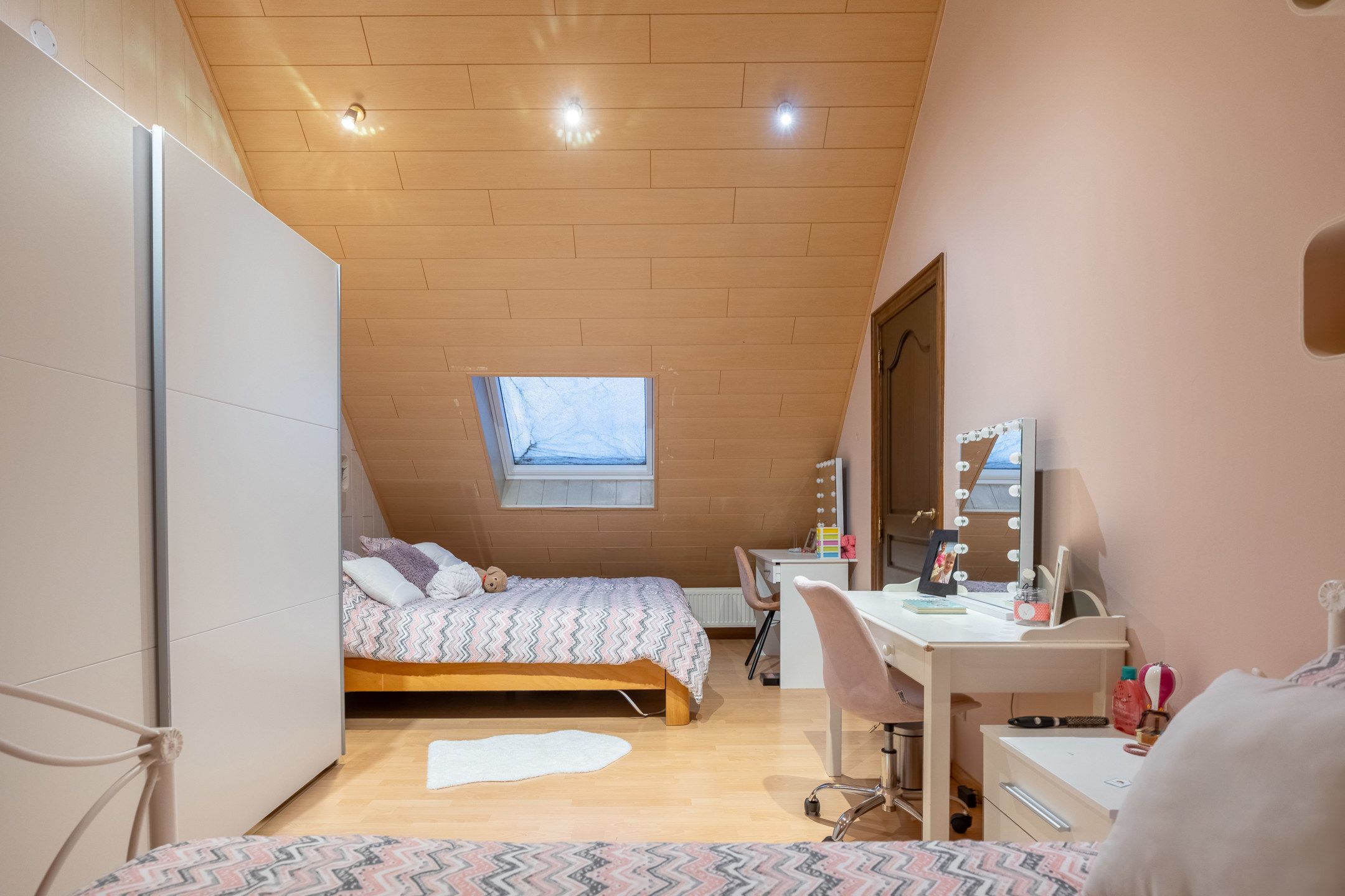 Instapklare gezinswoning met 5 slpks en 2 bdks te Vosselaar. foto 41