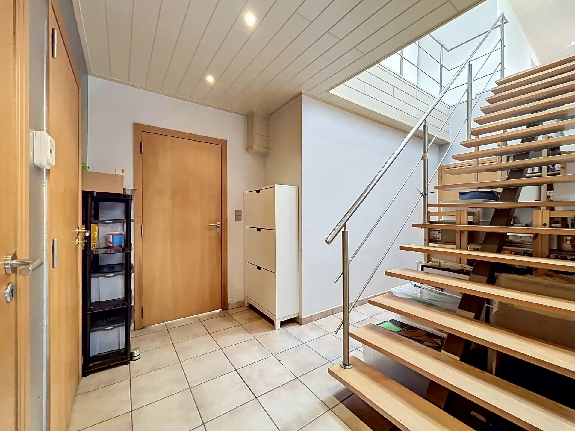 Ruime (264m²) strakke woning met vier slaapkamers en garage op perceel van 693m². foto 10