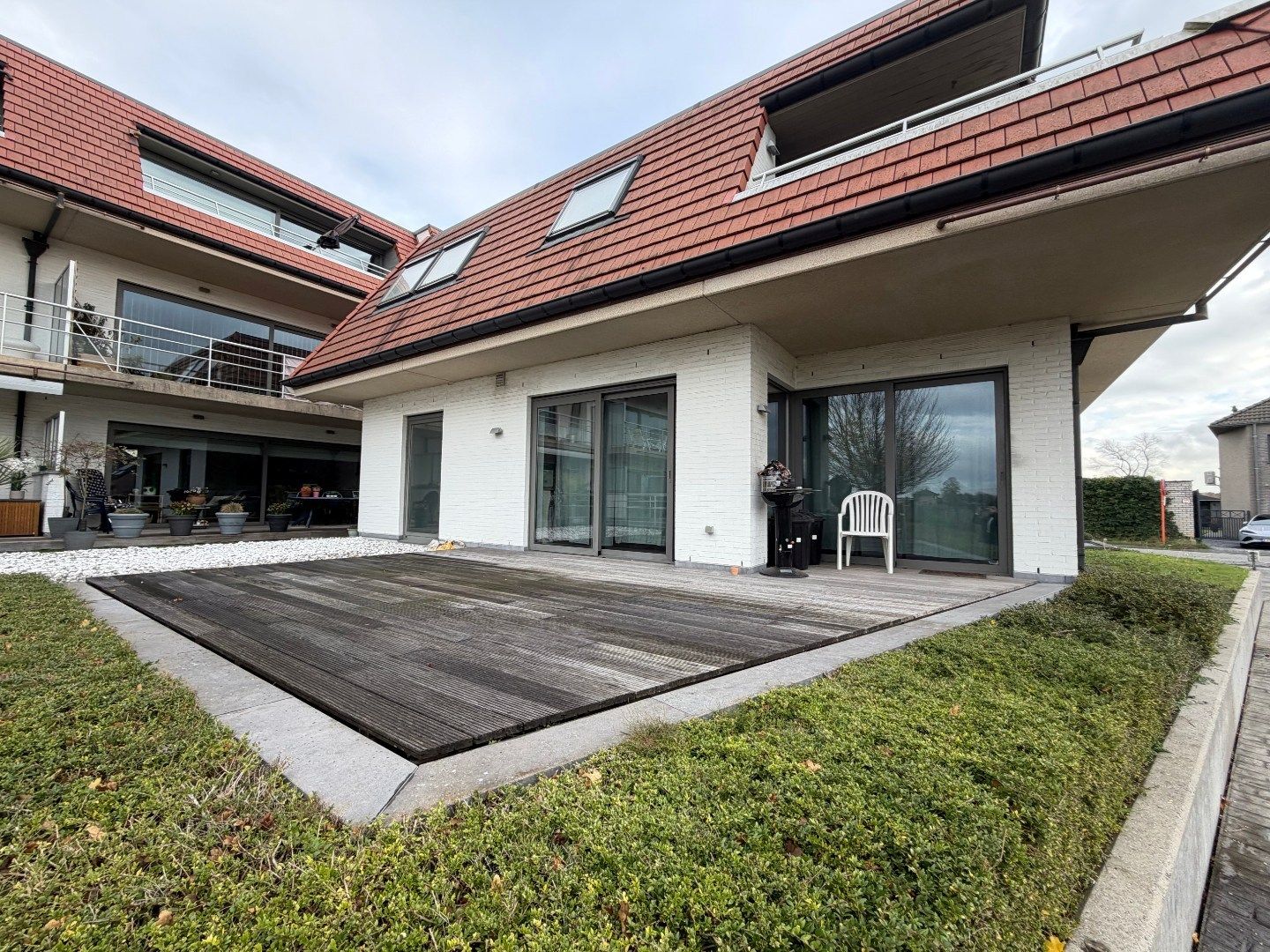 Gelijkvloers 1-slpk appartement nabij voorzieningen foto {{pictureIndex}}