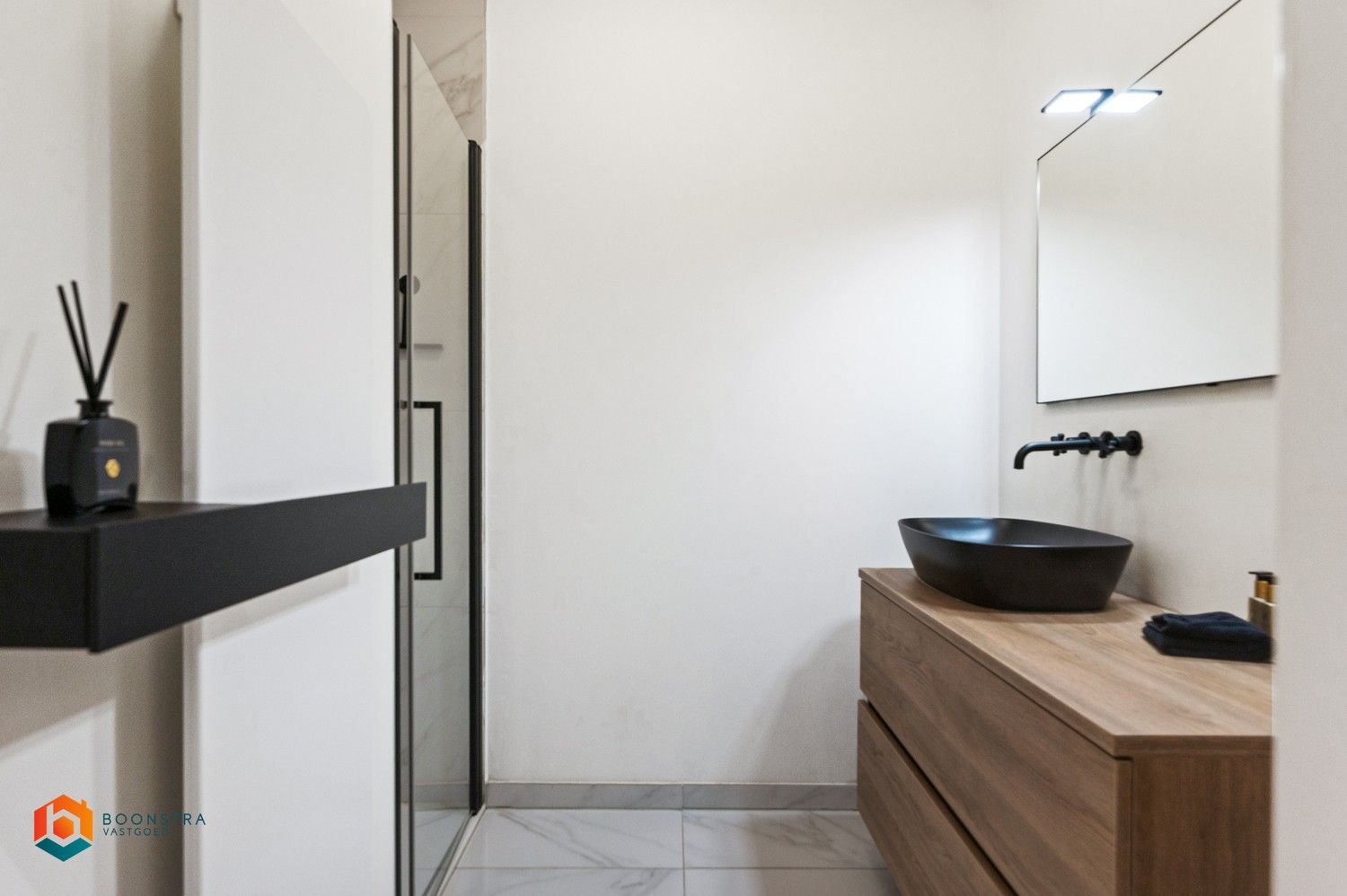 Energiezuinig appartement met 2 slpkrs, terras en autostaanplaats te Putte foto 8