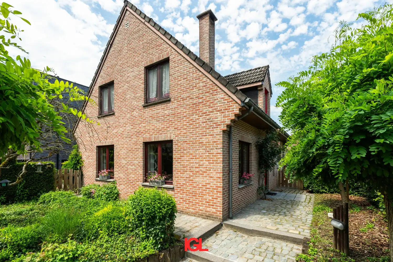 Rustig gelegen villa met 4 slaapkamers nabij het Colomapark foto 2