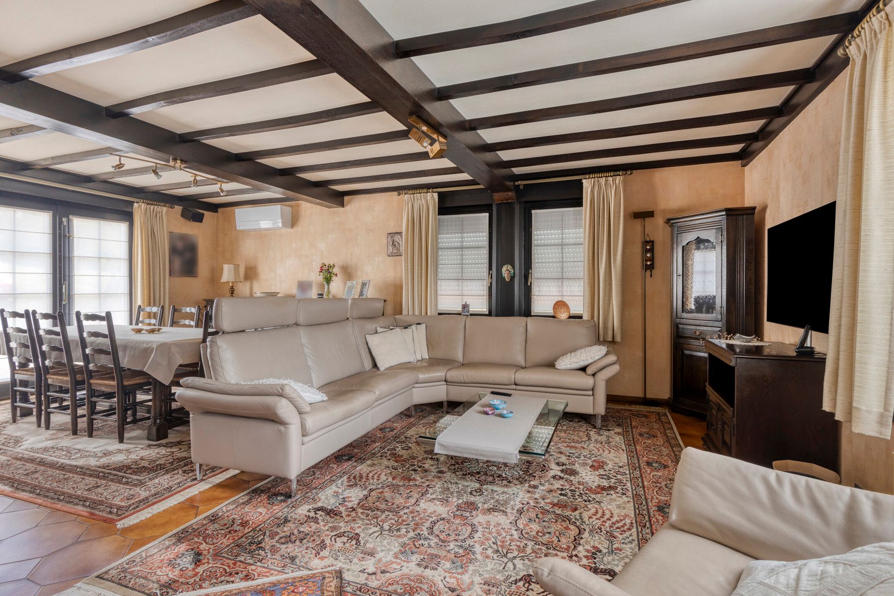Woning omgeven door weilanden met 5 slaapkamers foto 11