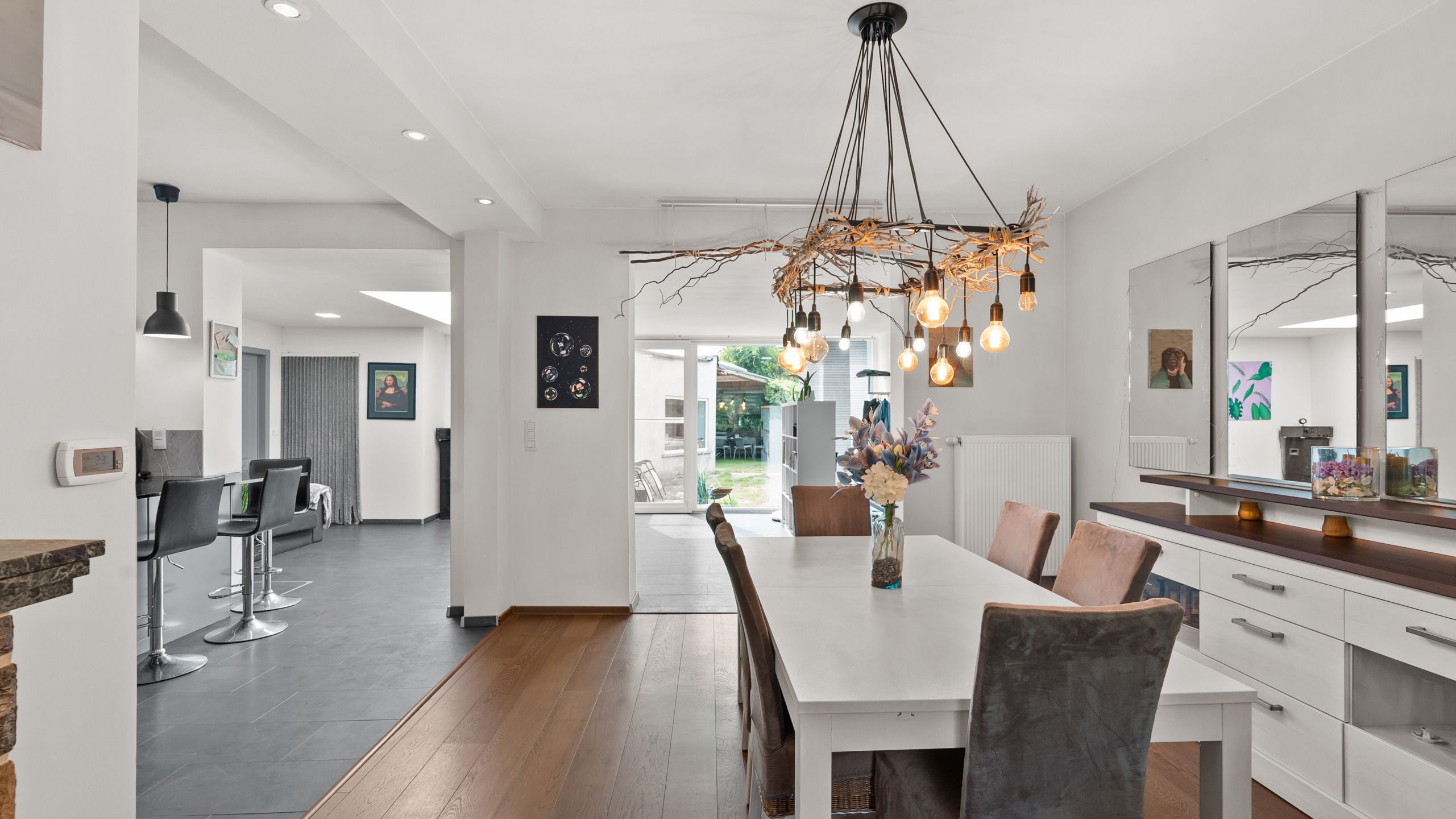 Huis te koop foto {{pictureIndex}}