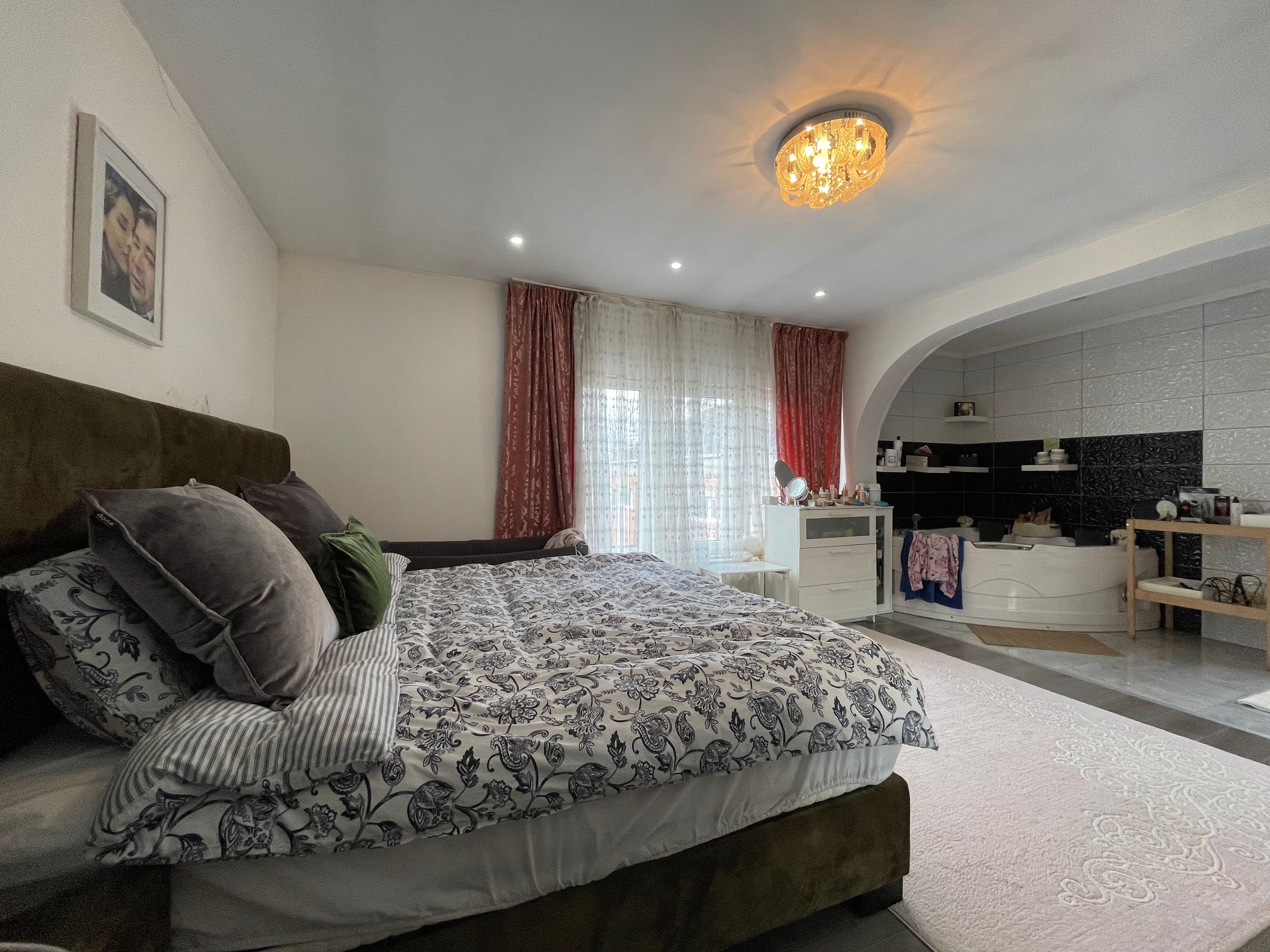 Instapklaar 263m² 2 badk 3 slpk foto 34