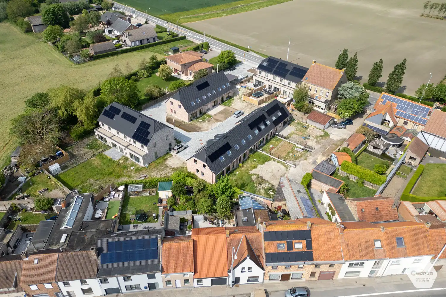 Hedendaagse gezinswoningen in het landelijke Pervijze foto 10