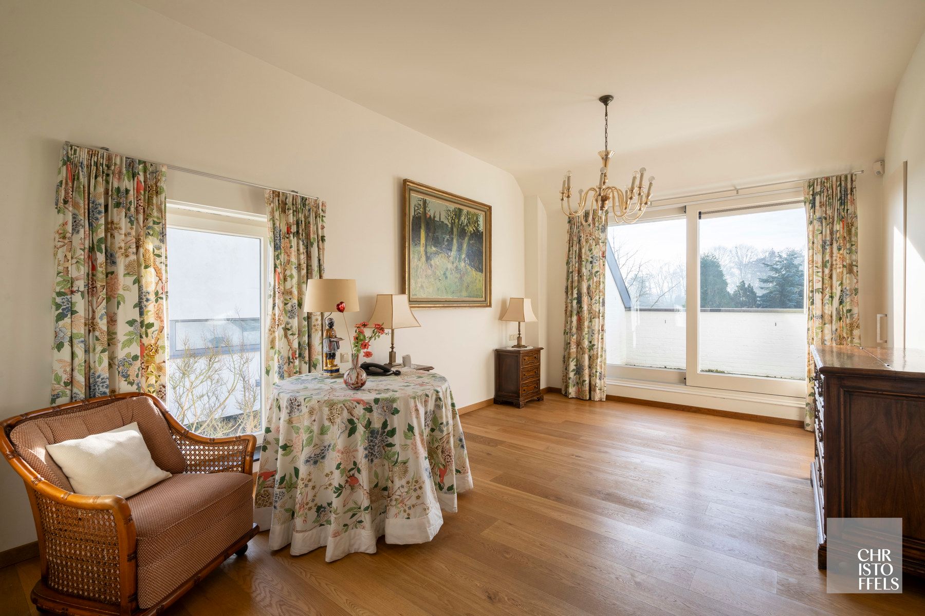 Villa (336m²) met 3 slaapkamers en een zwemvijver op een perceel van 1.219m²!  foto 15