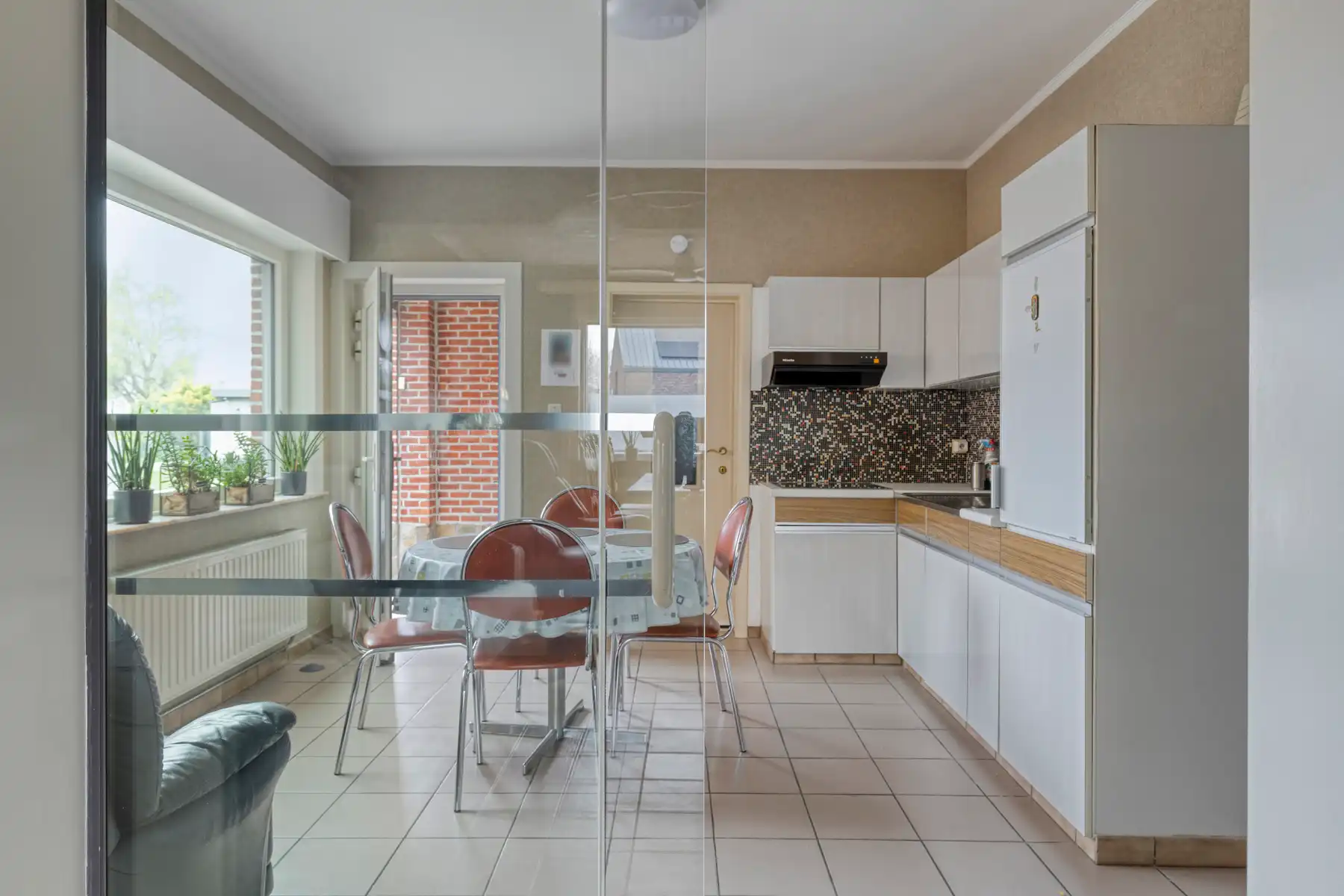 Solide 3-gevelwoning op centrale ligging foto 5