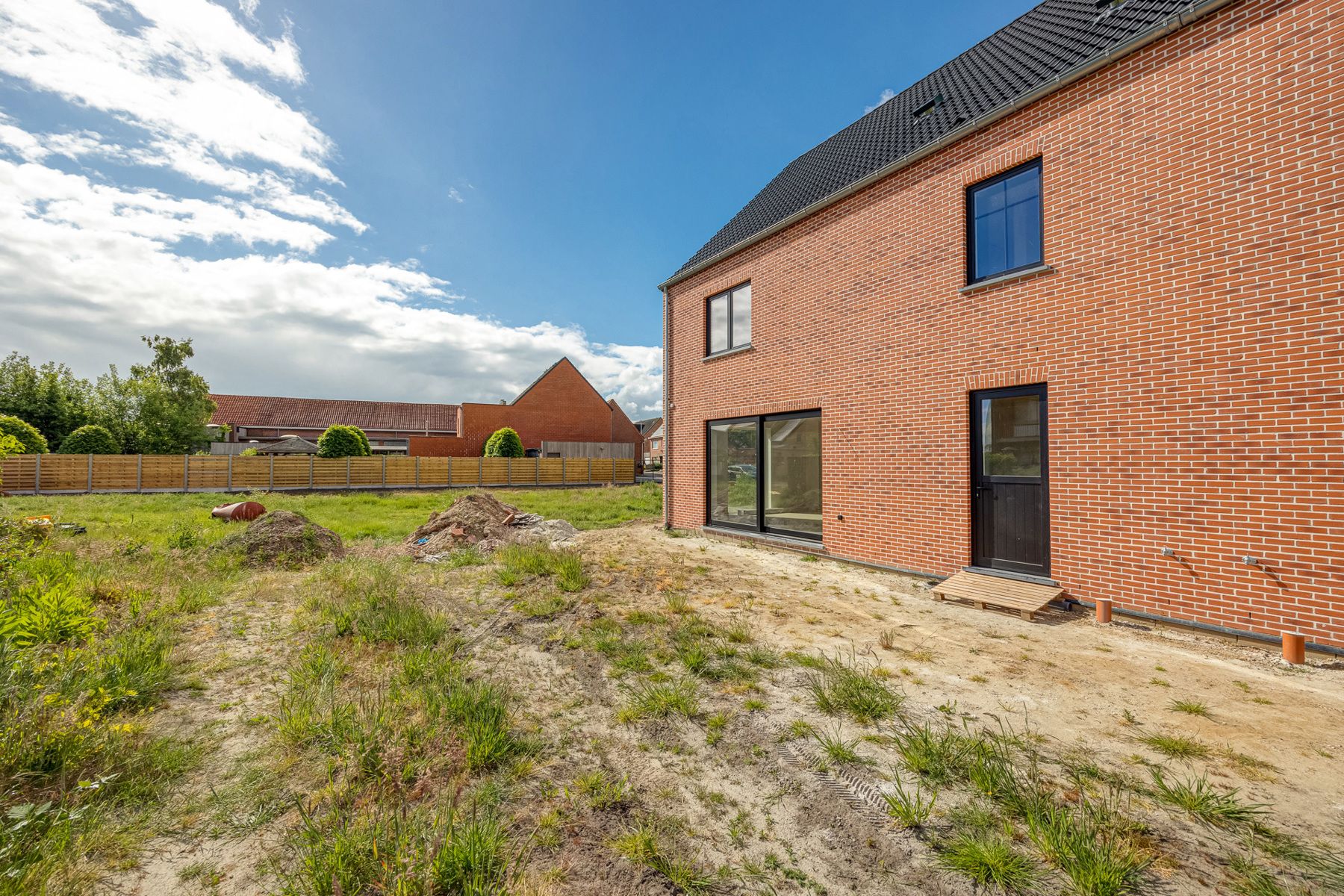Ruime gezinswoning (ca 245 m²) met 3 slaapkamers op perceel van ca. 330 m². foto 20