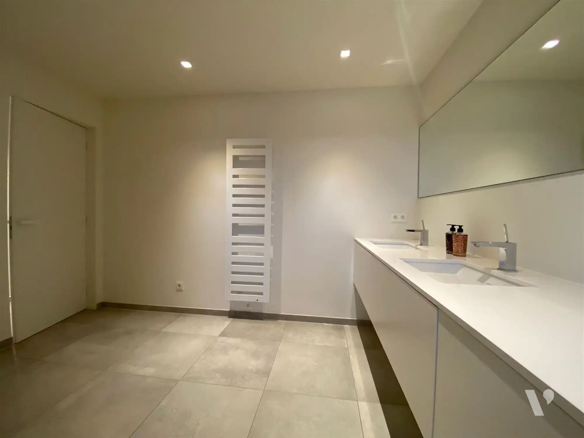 Prachtig moderne penthouse met 2 terrassen foto 13