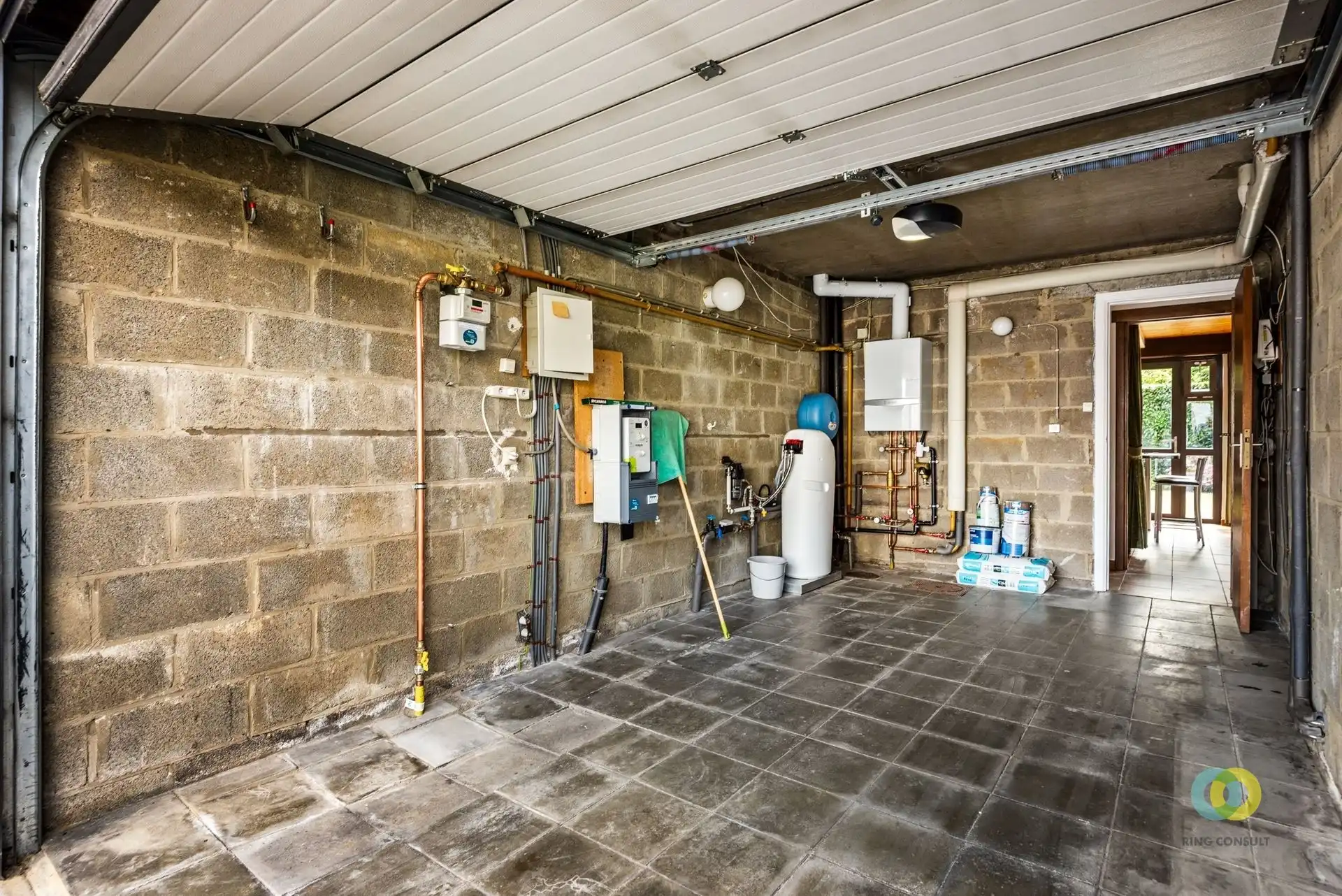Charmante woning met tuin en garage foto 12
