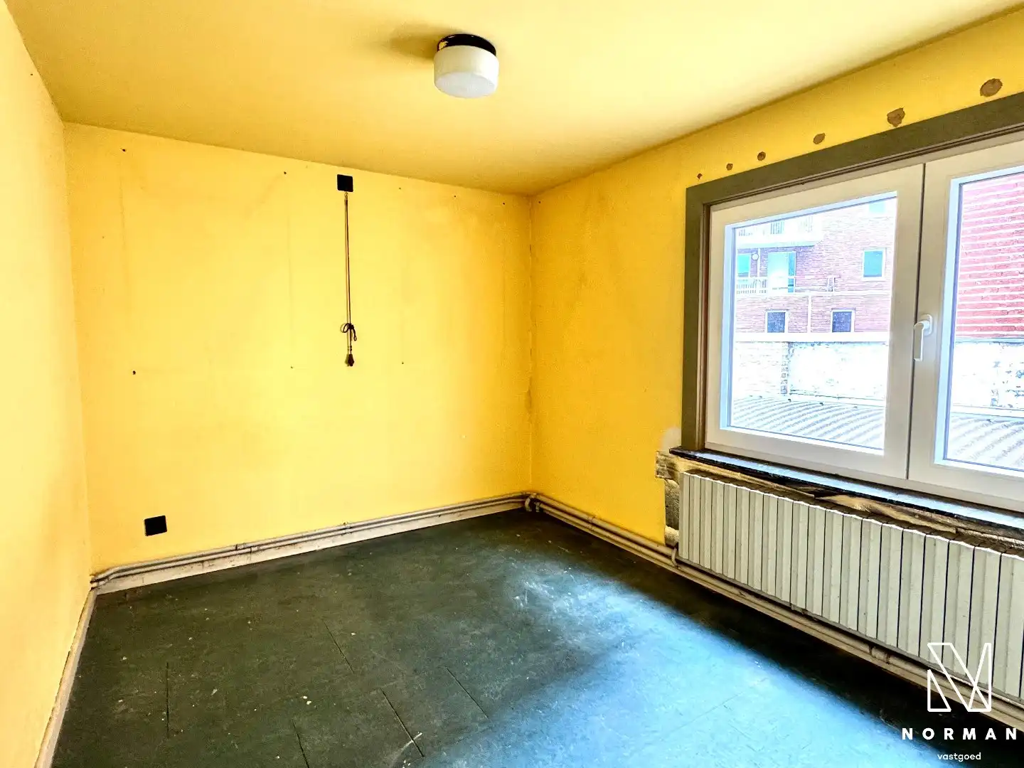 Te renoveren woning met 4 slaapkamers te koop in centrum Kuurne! foto 13