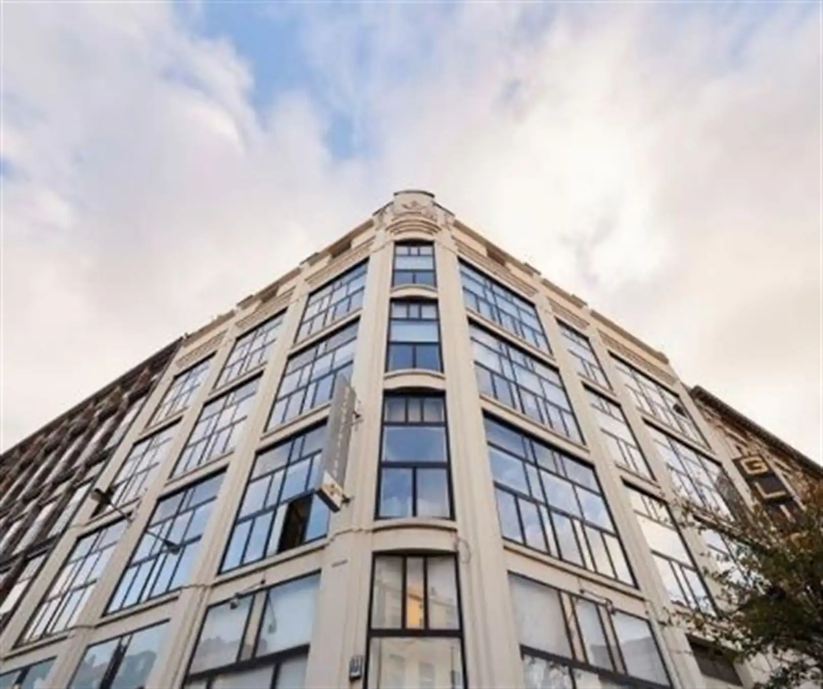 GLICO CENTRE: vanaf 250 m² foto {{pictureIndex}}