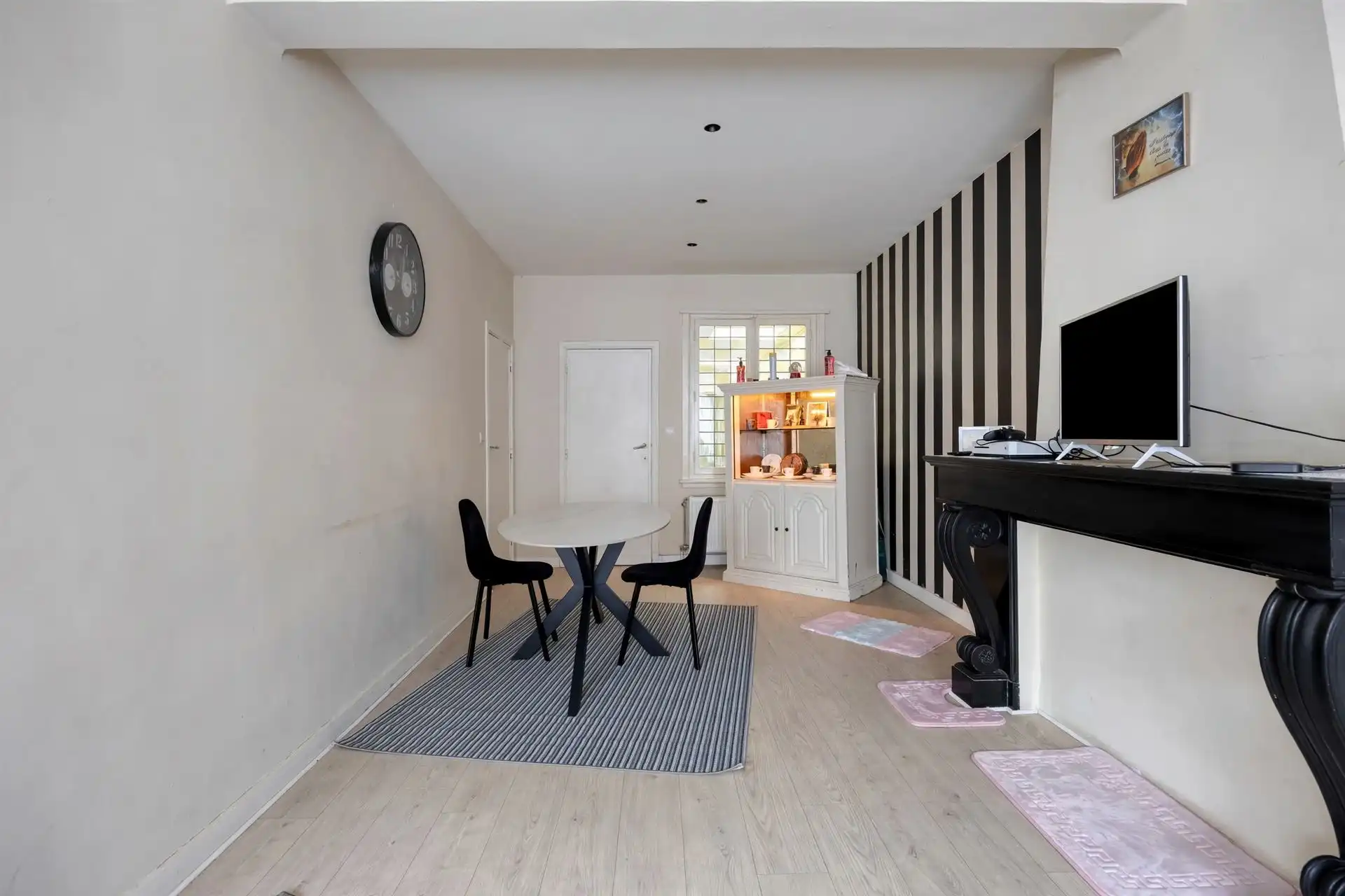 Riante woning, momenteel ingericht als 3 appartementen! foto 4