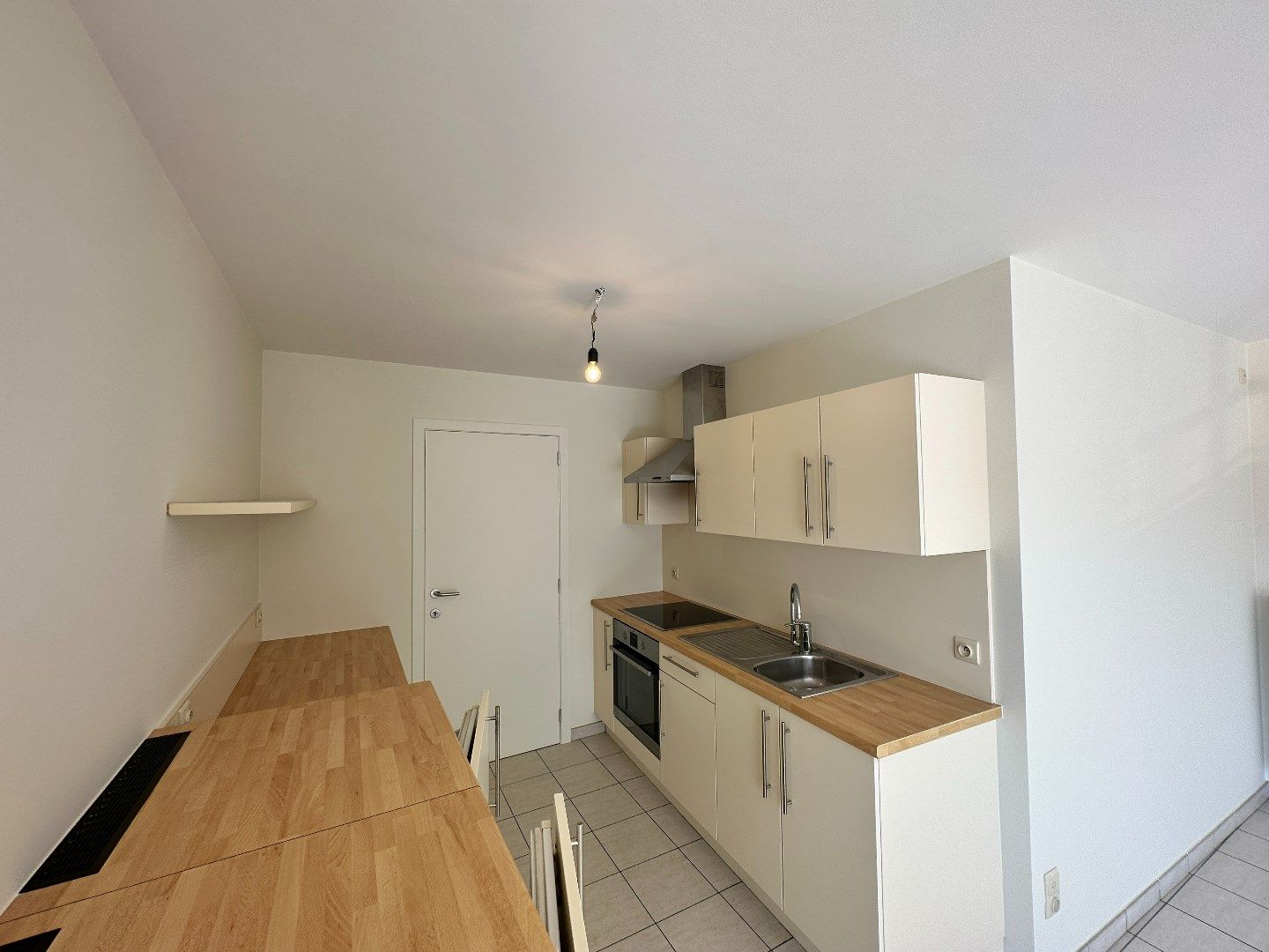 Instapklaar en lichtrijk appartement (86 m²), 2 slp, zonnig terras, Torhout foto 3