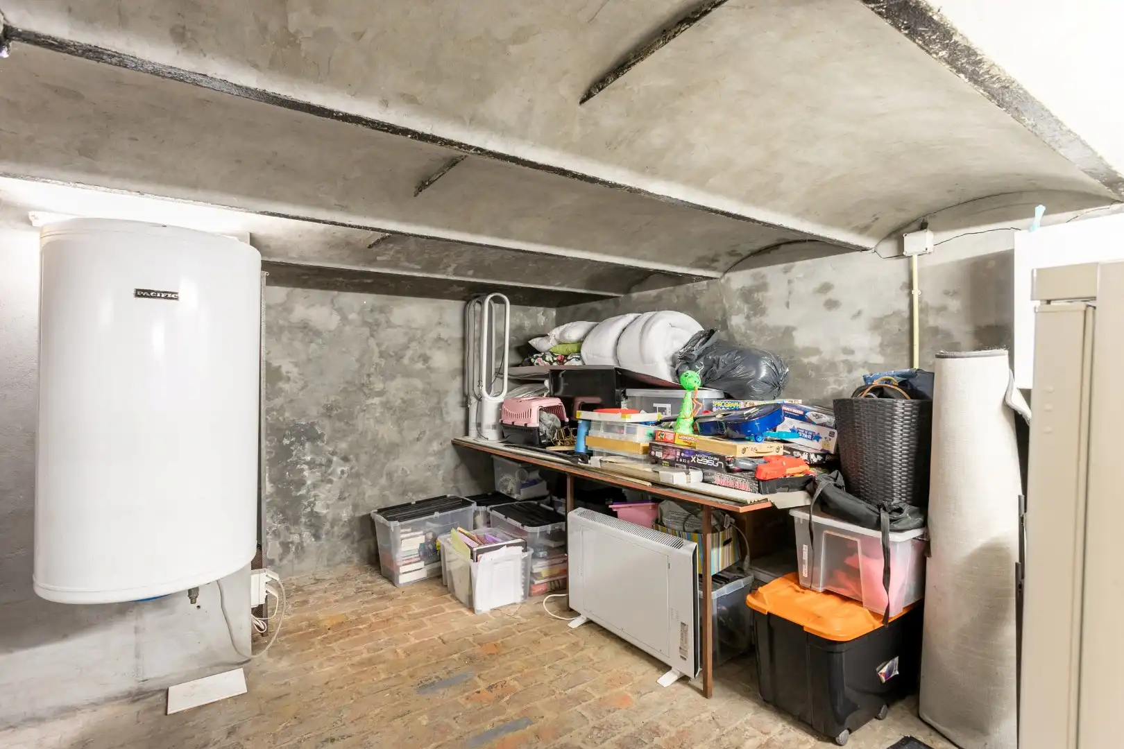 Gerenoveerde 3-gevelwoning met tuin en 4 slaapkamers te Sint-Genesius-Rode foto 23