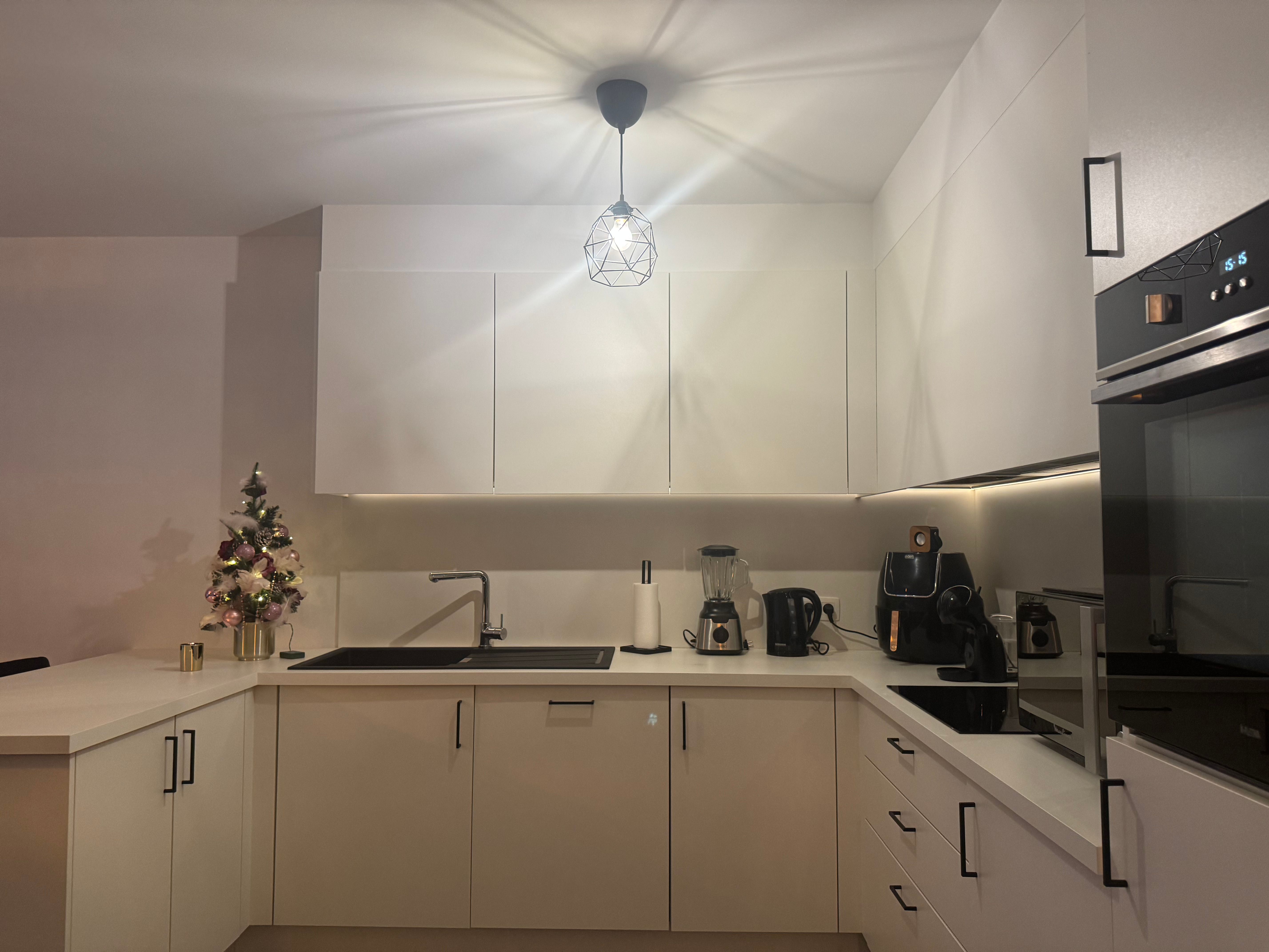 Modern appartement met terras en parkeerplaats in Residentie Vlinderpark – centrum Genk foto 10