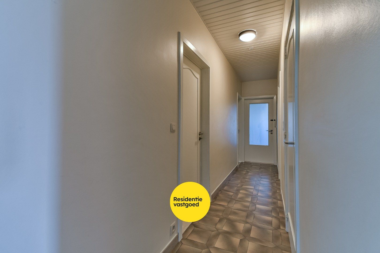 Bungalowwoning op rustige ligging met gerenoveerde keuken te huur foto 6