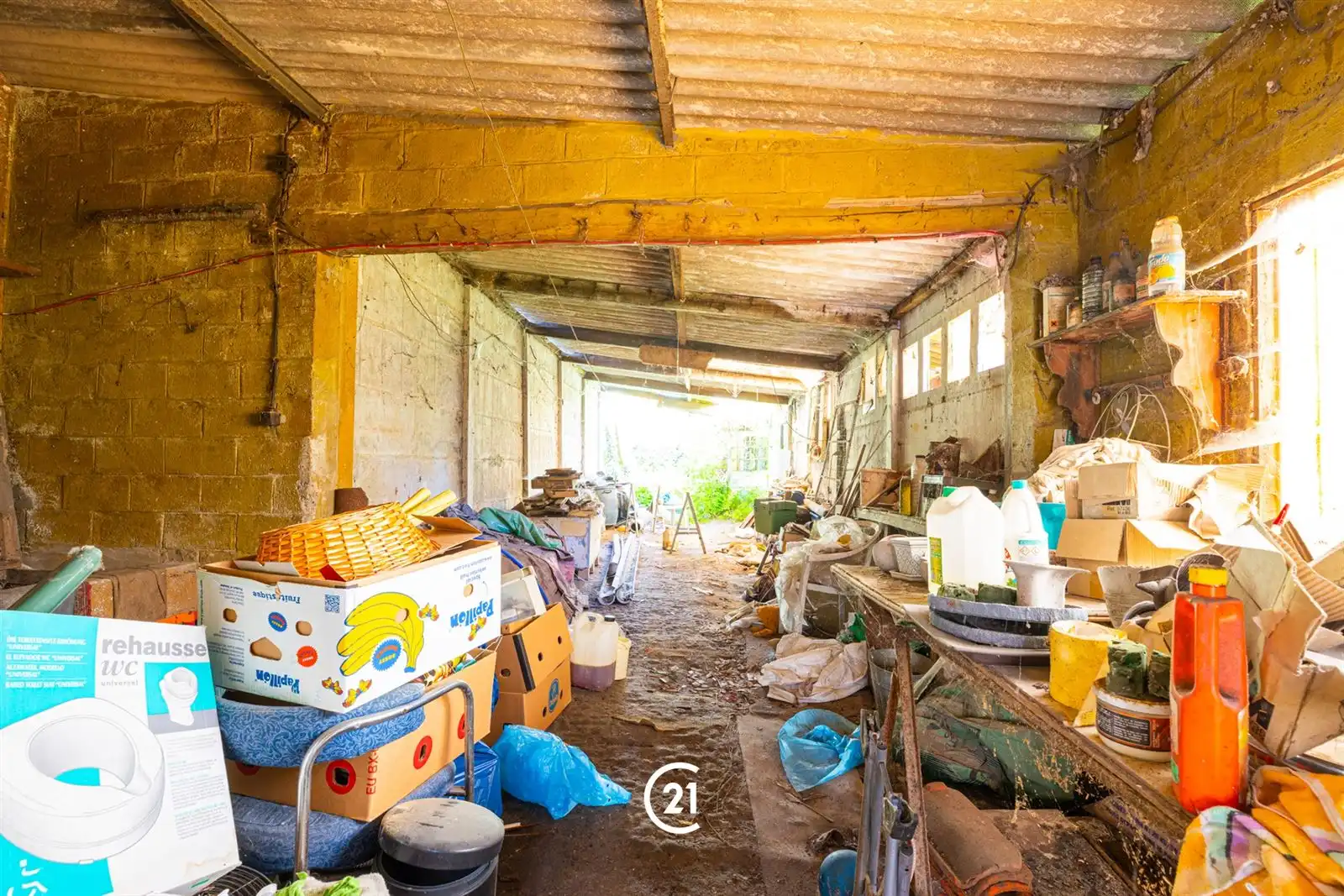 Ruime, te renoveren woning op een strategische ligging foto 23