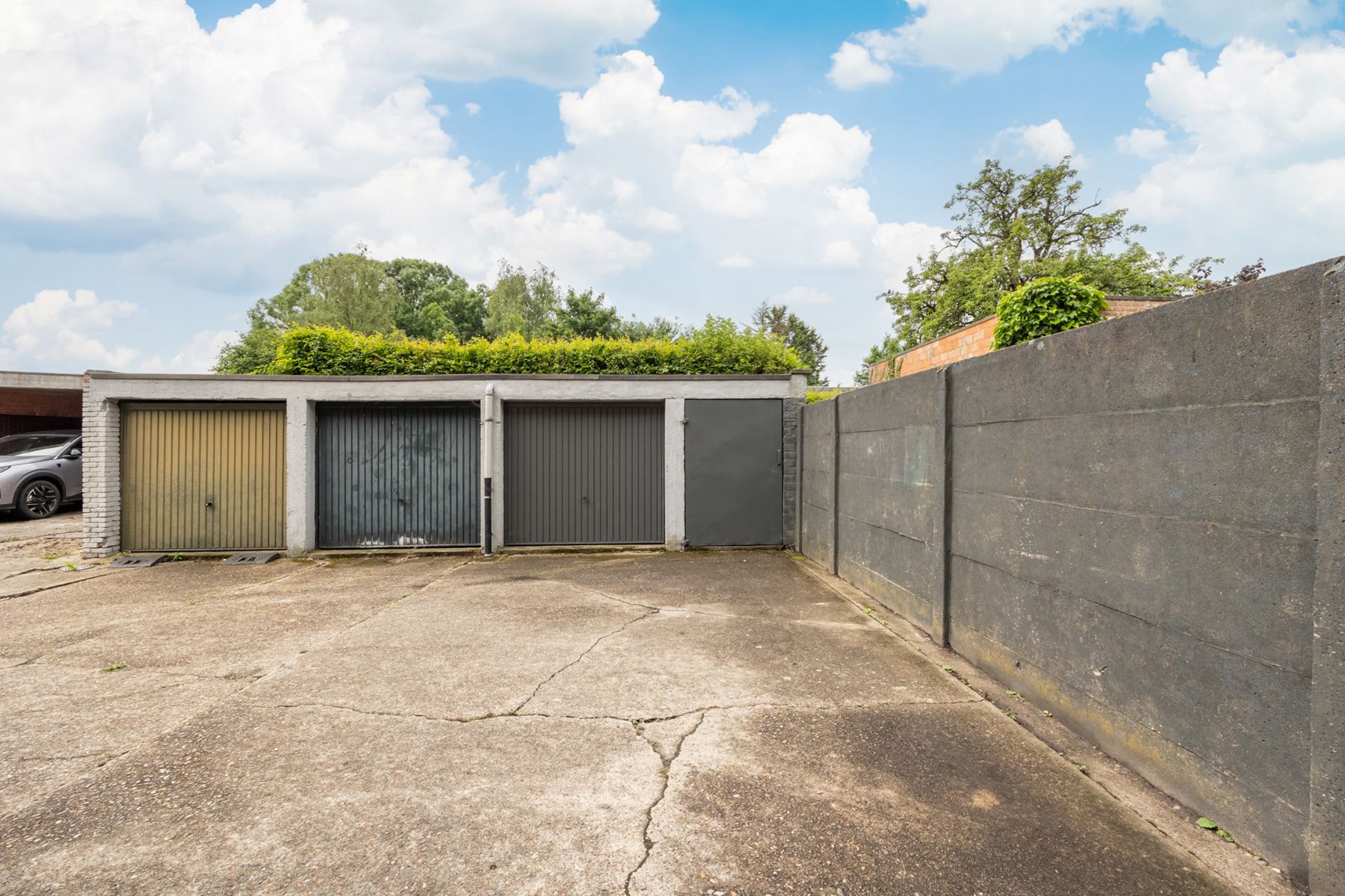 Gelijkvloers app met 2slk en garage foto 23