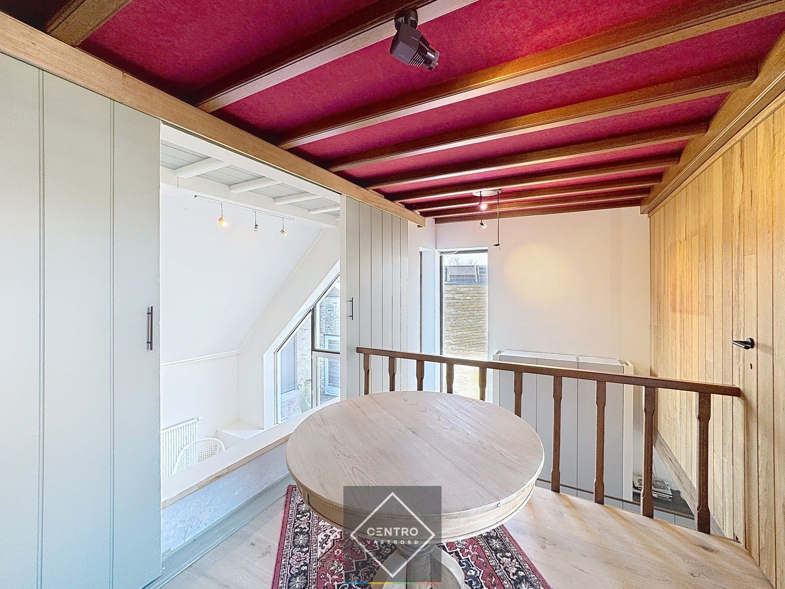 INSTAPKLARE woning met 4 slpks, 2 badks, PRAKTIJKRUIMTE en met MAGAZIJN! foto 24