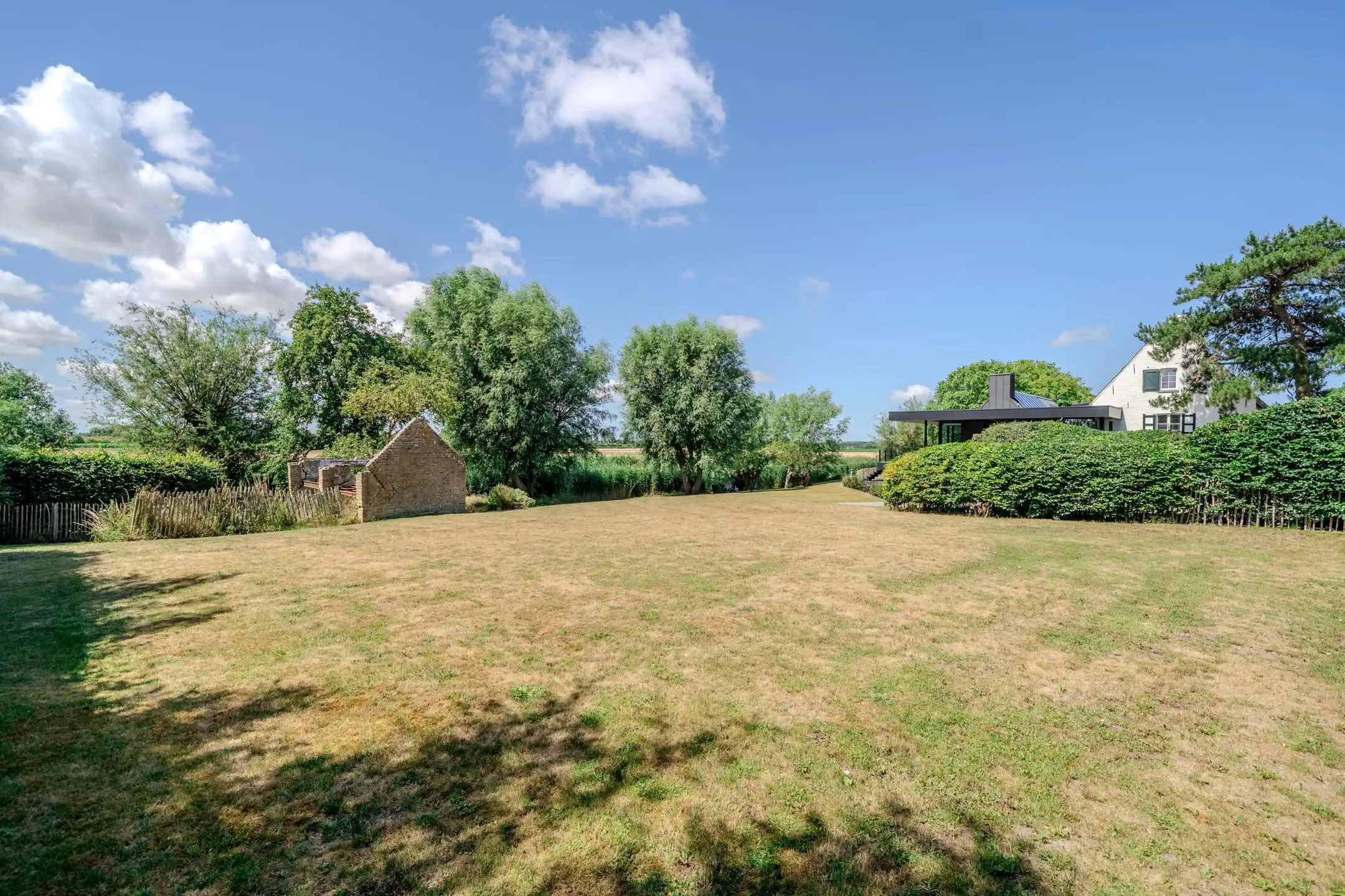 Karaktervolle hoeve met authentieke charme en een verfijnde, luxueuze afwerking op een uniek domein van 2.913 m²... foto 13