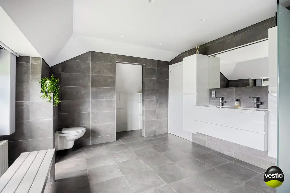 Exclusieve open bebouwing met 5 slaapkamers, zwemvijver en zonnige tuin op 17a 98ca foto 12