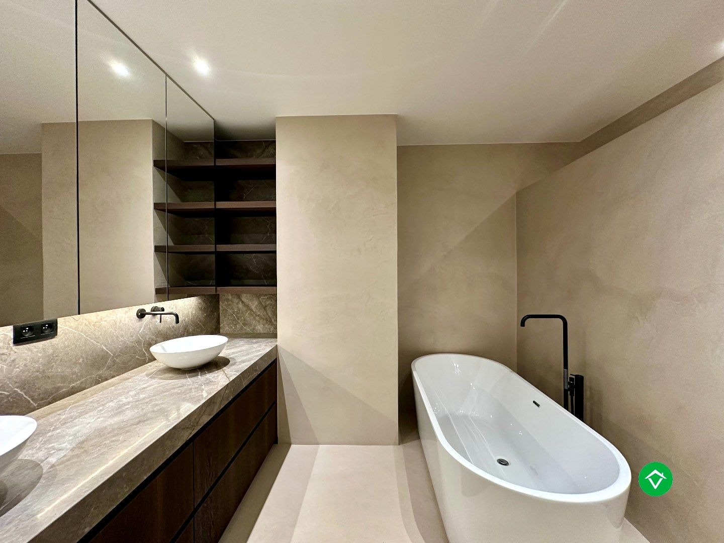 Penthouse met drie slaapkamers en garage in het centrum Koekelare foto 15