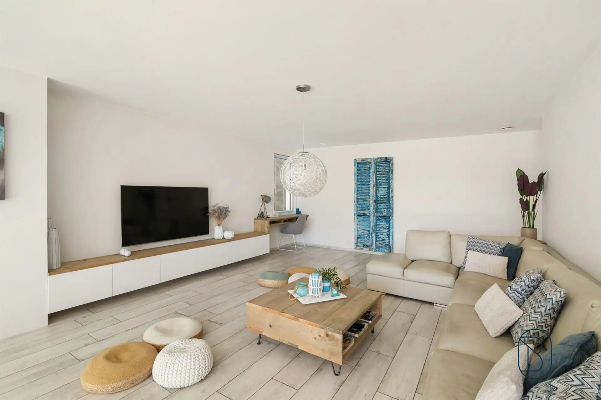 Exclusieve villa met 7 slpk, zwembad en tuin met open zicht foto 8