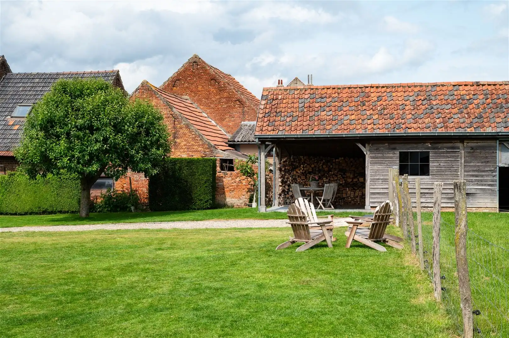 Exclusief landhuis met multifunctioneel bijgebouw foto 26
