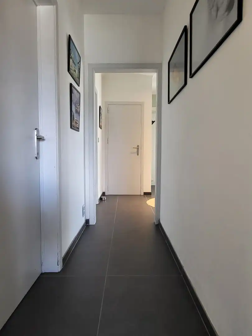 In een landelijke omgeving bevindt zich deze grondig gerenoveerde woning op een mooi perceel van 1.102 m². foto 30