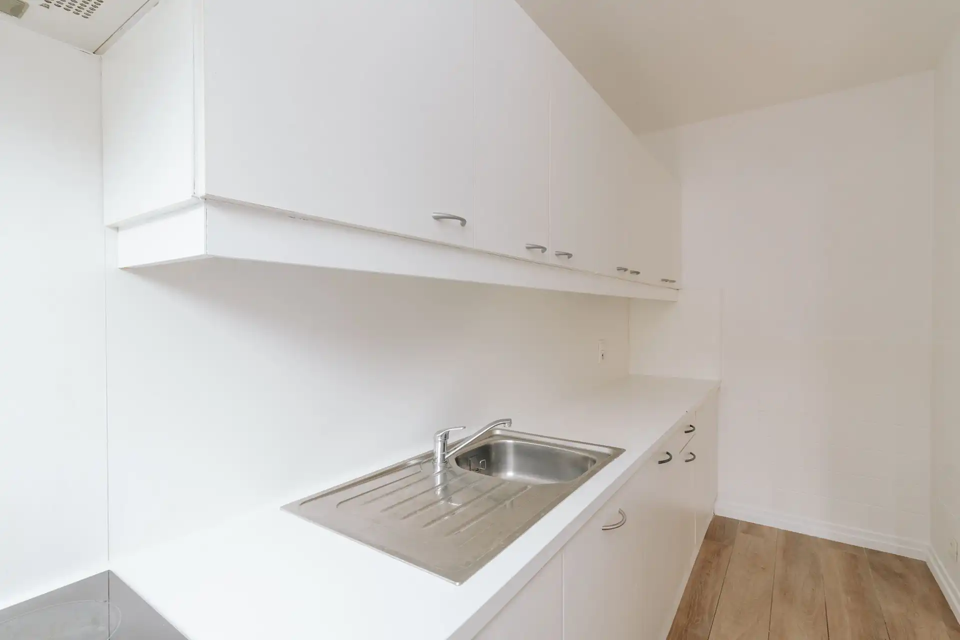 Instapklaar appartement met grote tuin in Berchem foto 4