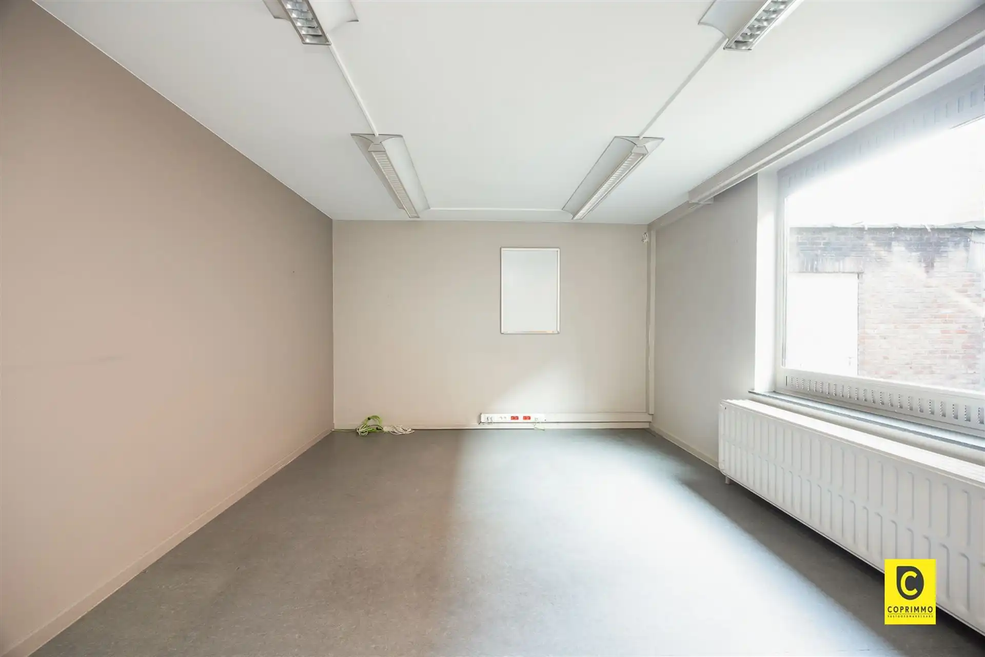 Handelspand in centrum van Niel  foto 5