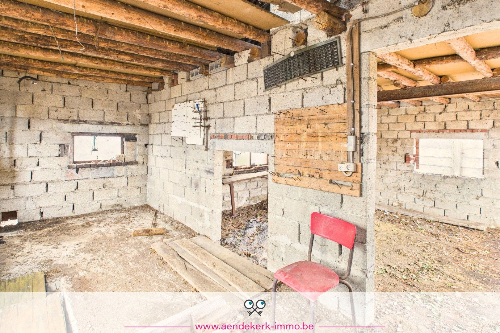 Te renoveren woning met handelsruimte en bijgebouw in Kessenich foto 22