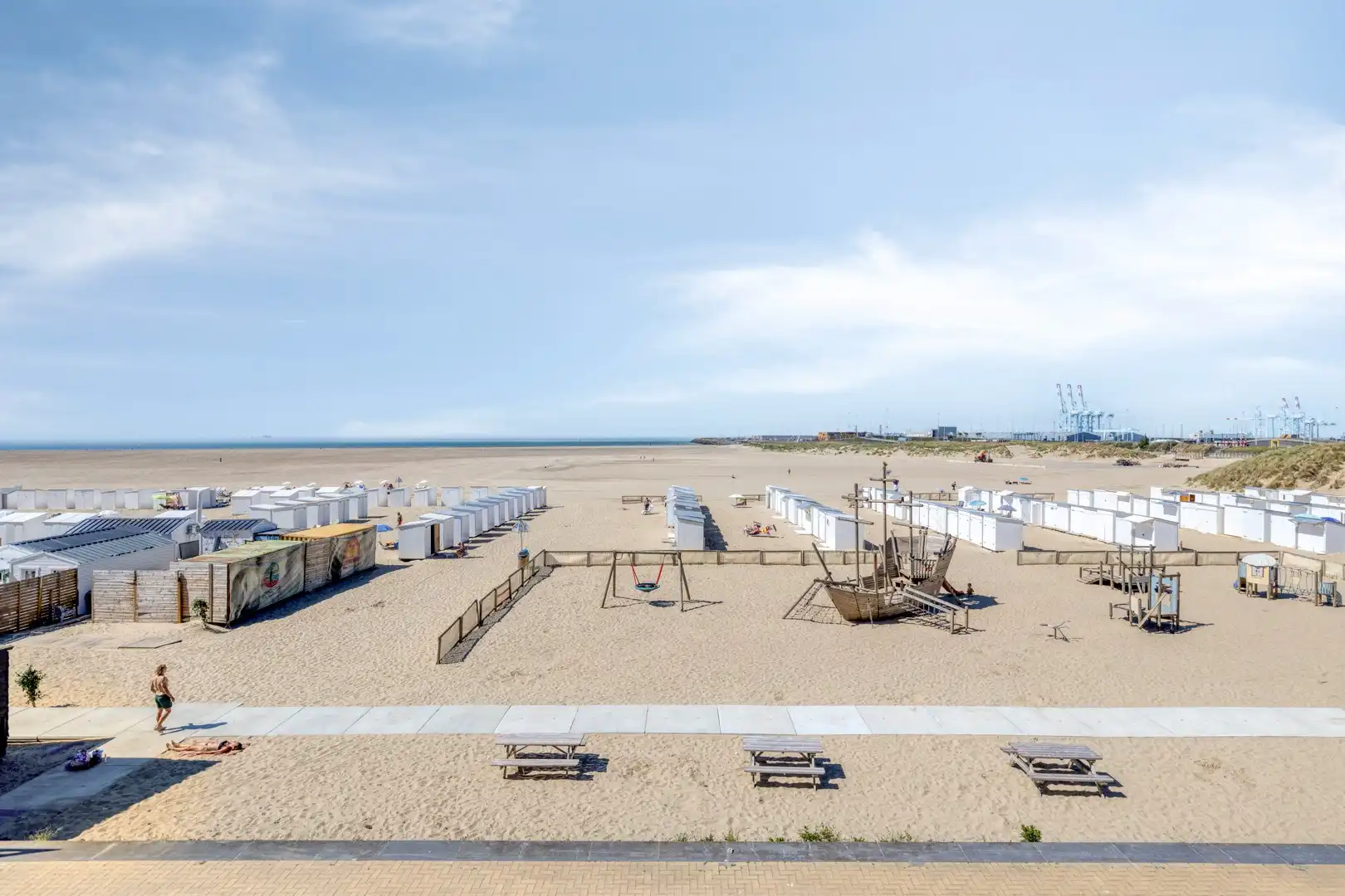Investeringseigendom met volledig uitgerust restaurant en twee bijkomende woonentiteiten op de Zeedijk van Zeebrugge foto 36
