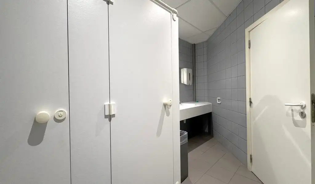 Instapklaar kantoor te huur in industriezone Mechelen-Noord  foto 11