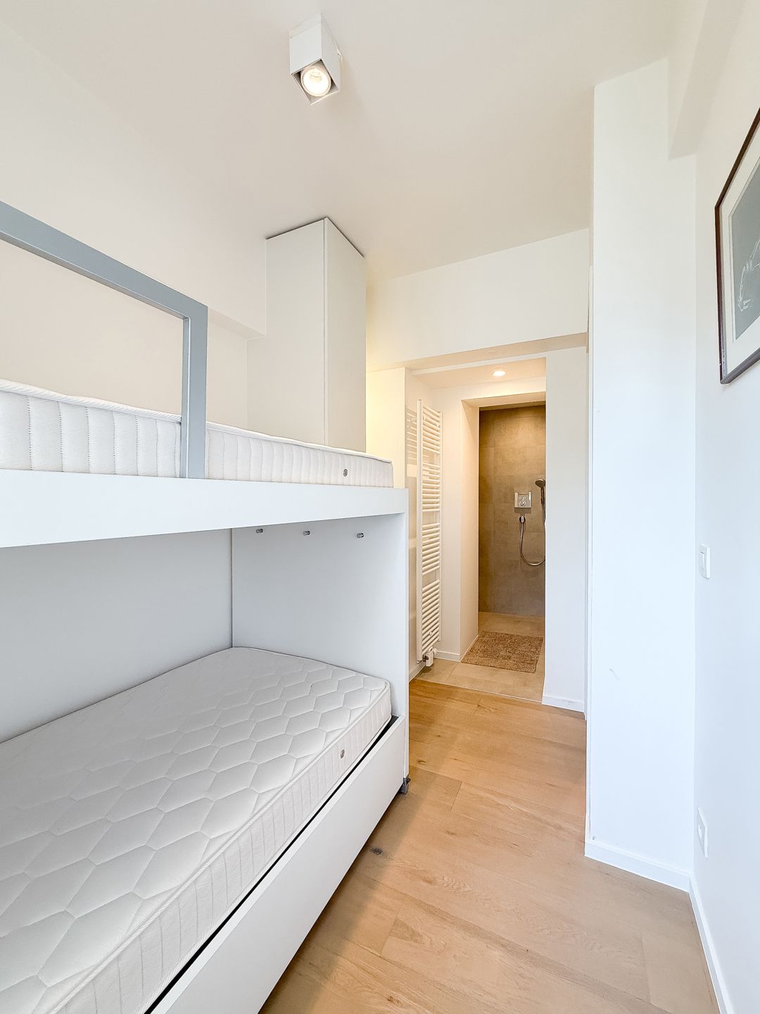 Zeedijk | Frontaal zeezicht – 2 slaapkamers – gerenoveerd foto 16