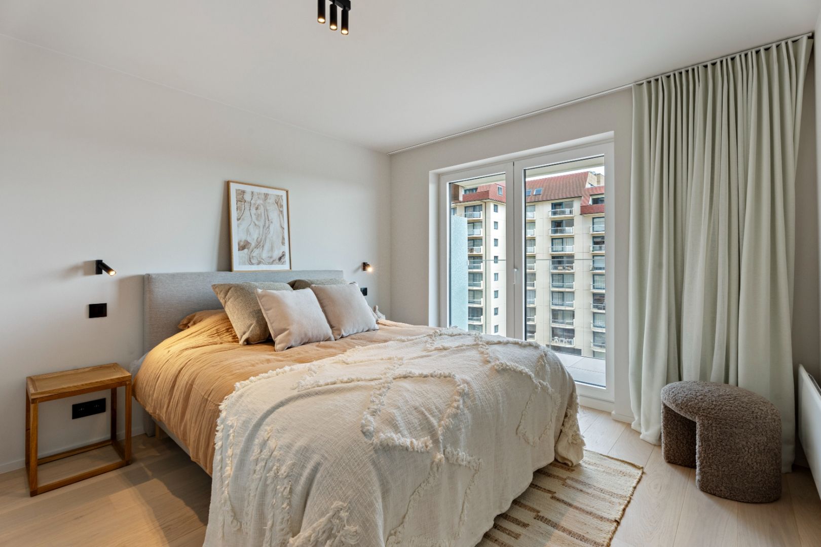 Exclusief gerenoveerd appartement met twee terrassen en zeezicht te Nieuwpoort foto 9