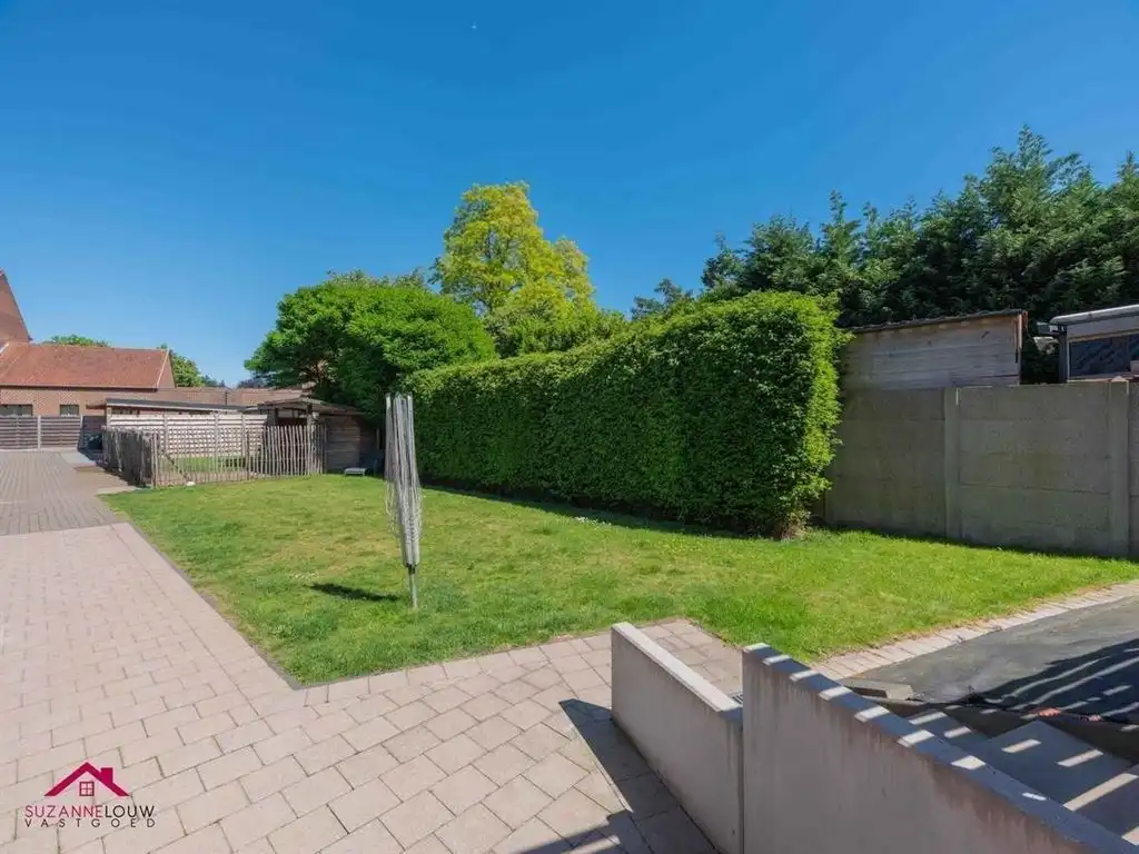 Op te frissen woning in gesloten bebouwing foto 5