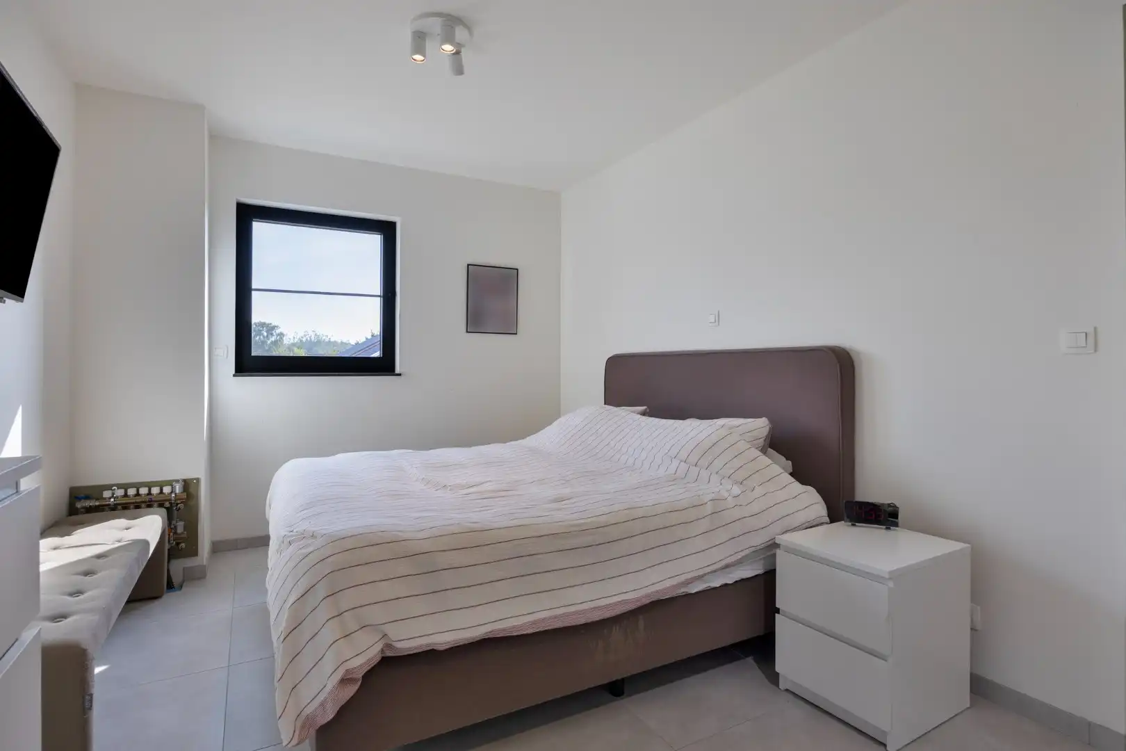 VERKOOP ONDER REGISTRATIERECHTEN ! Energiezuinige woning met 3 slpks, rustig gelegen op een zonnig perceel van 370 m² !  foto 14