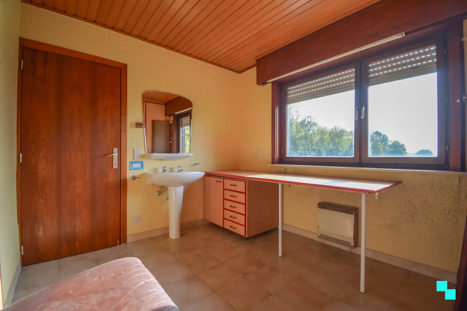 Aantrekkelijke, te renoveren woning op 11.575 m² te Roeselare foto 18