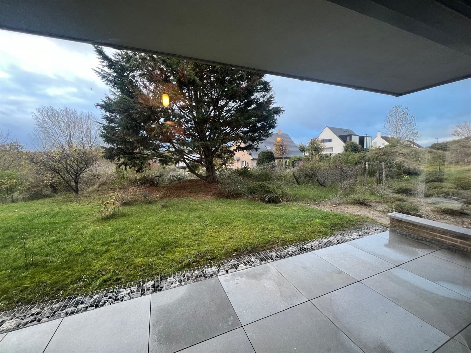 Zuidgericht appartement met groot terras en prachtig duinenzicht op toplocatie! foto 5