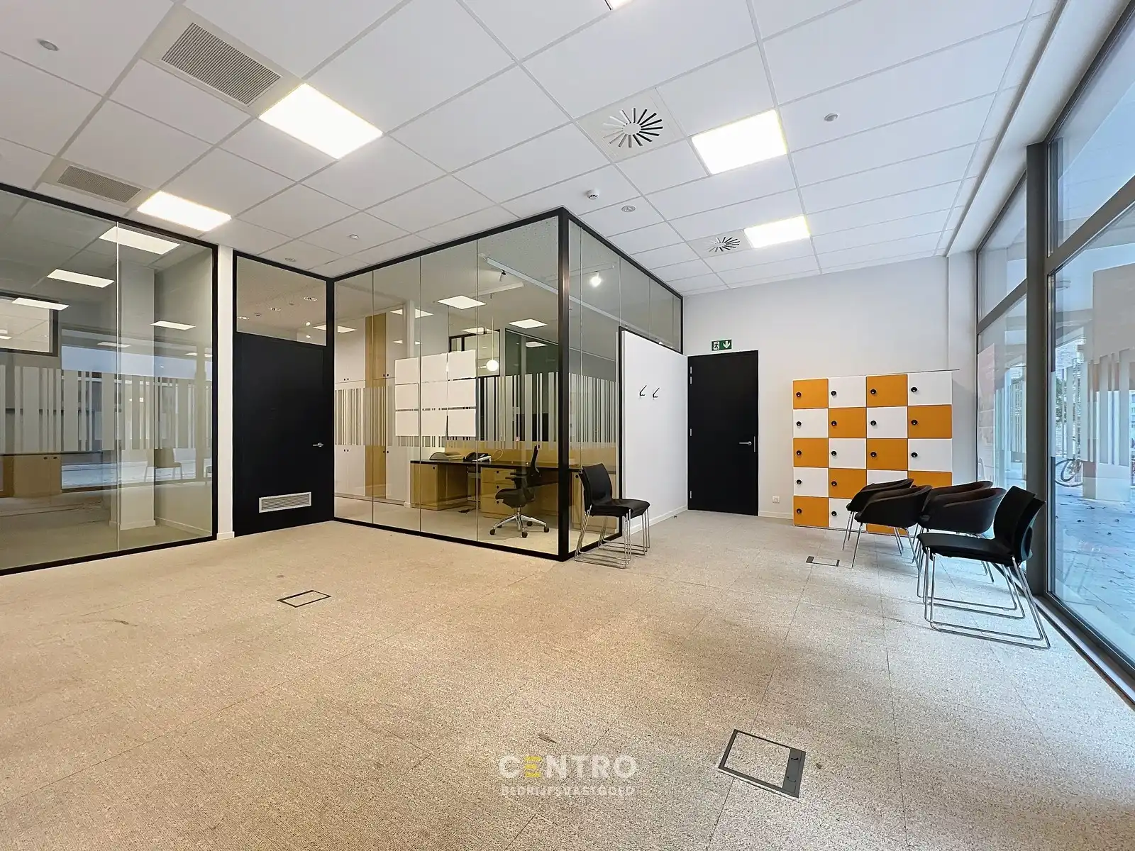 Modern kantoor (± 825 m²)  met 20 ondergrondse  parkeerplaatsen op een rustige, vlot bereikbare locatie te Roeselare (Noordhof), ideaal voor vrije beroepen en zelfstandigen. foto 30