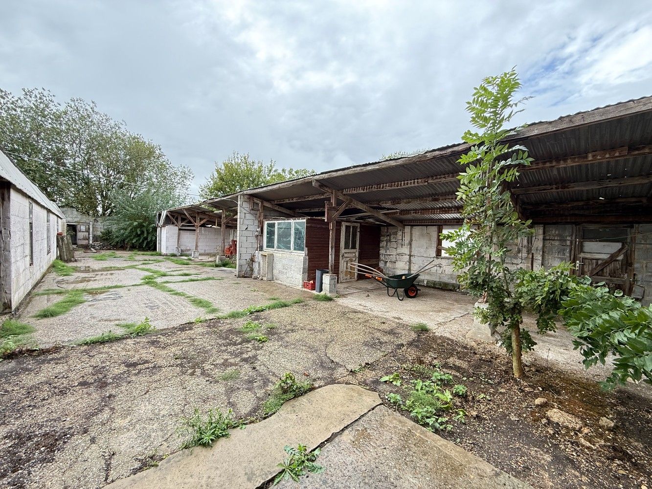 Woning met achterliggend magazijn op 15 are 29 ca. foto 23