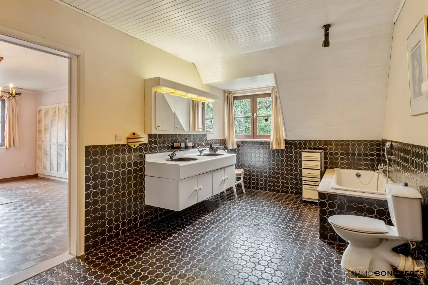 Prachtige villa met praktijkruimte en royale tuin in Houthalen-Oost foto 31