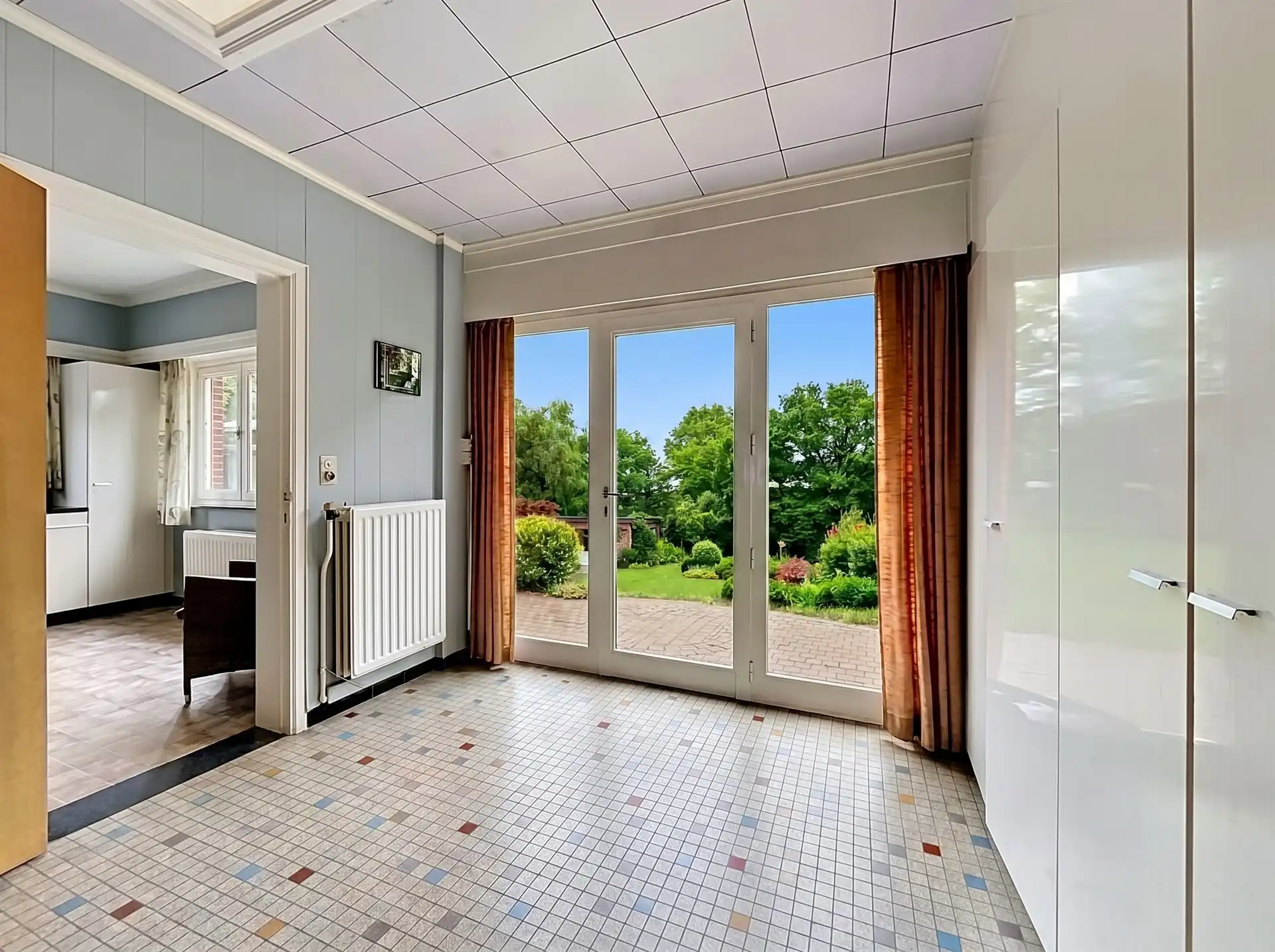 Charmante half open bebouwing in centrum Sint-Gillis-Waas! foto 9