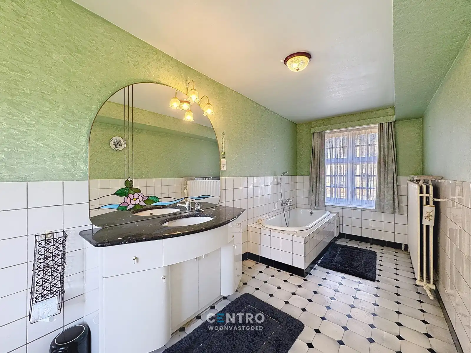 Uiterst CHARMANTE woning aan INTERESSANTE prijs te Brugge! foto 12