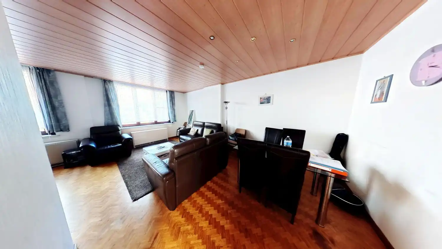 Handelspand met zeer ruim appartement in het centrum Brakel! foto 10